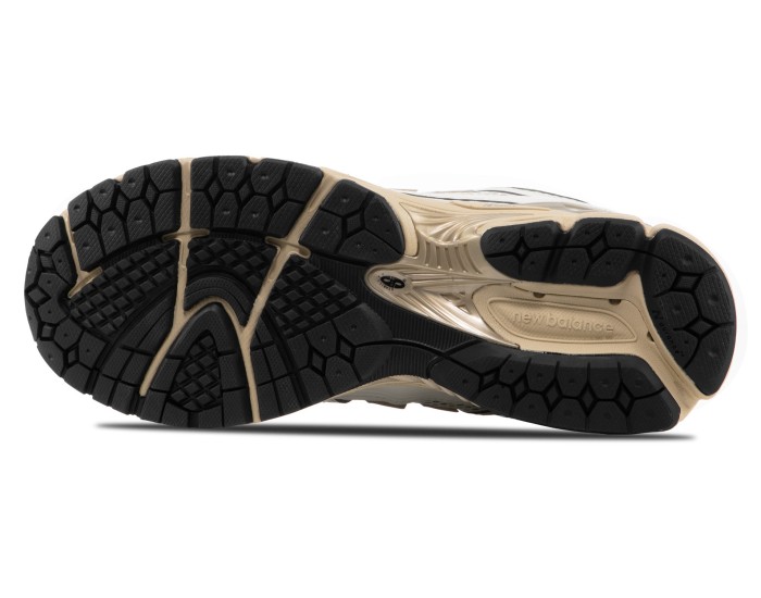 New Balance 1906R Sea Salt Marblehead