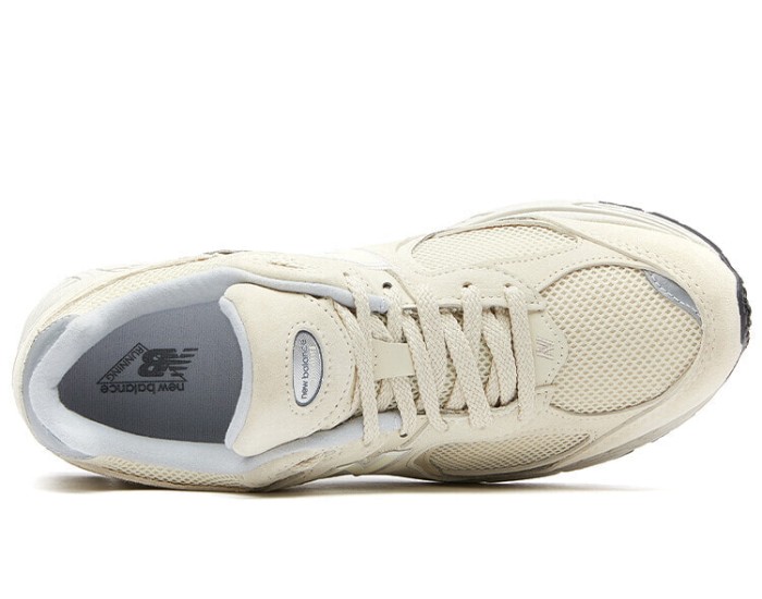 New Balance 2002R Bone