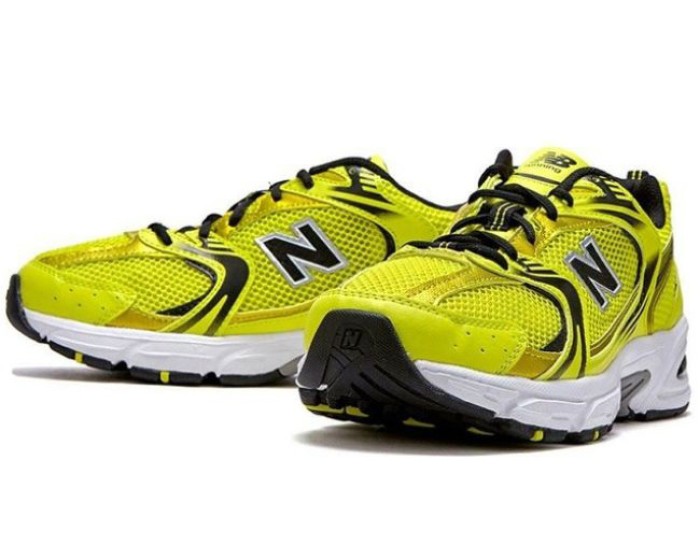 New Balance 530 Желтые с черным демисезонные