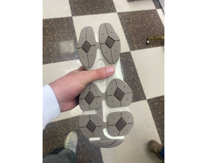 New Balance 9060 Mushroom Brown